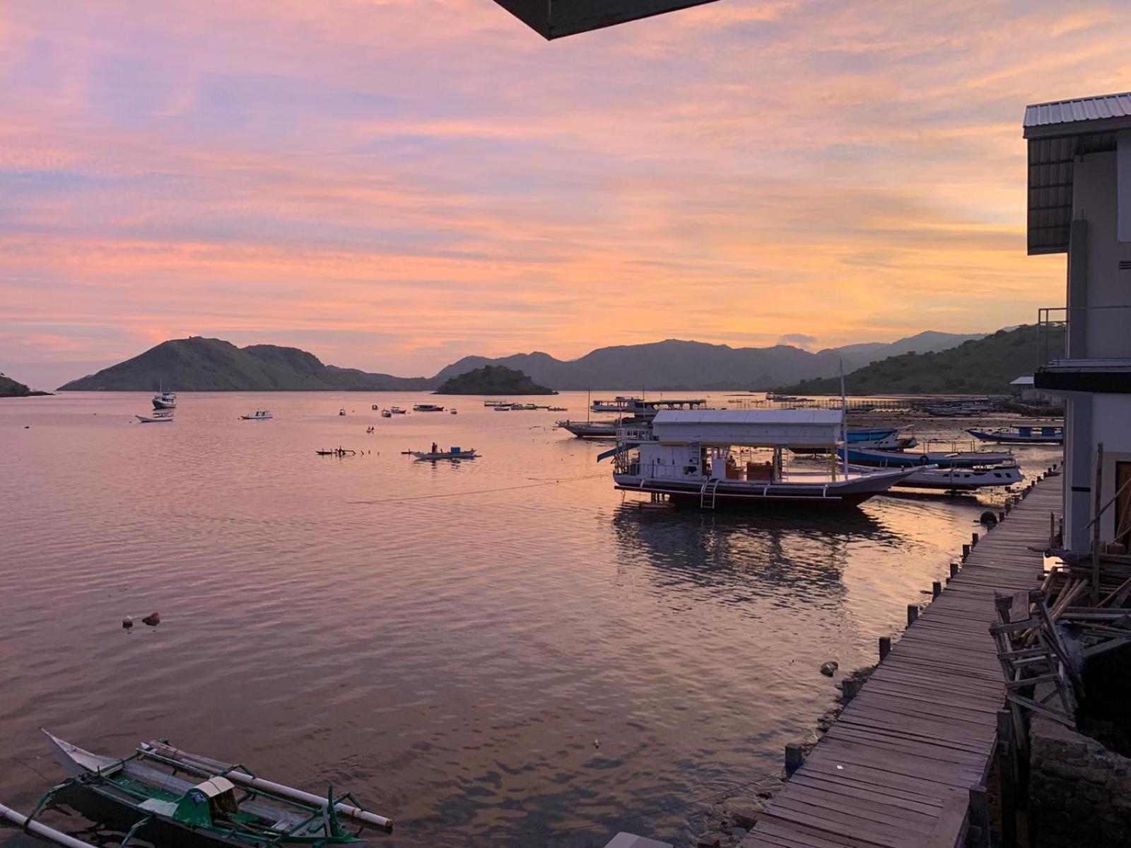 Ora Komodo Home Stay Esterno foto