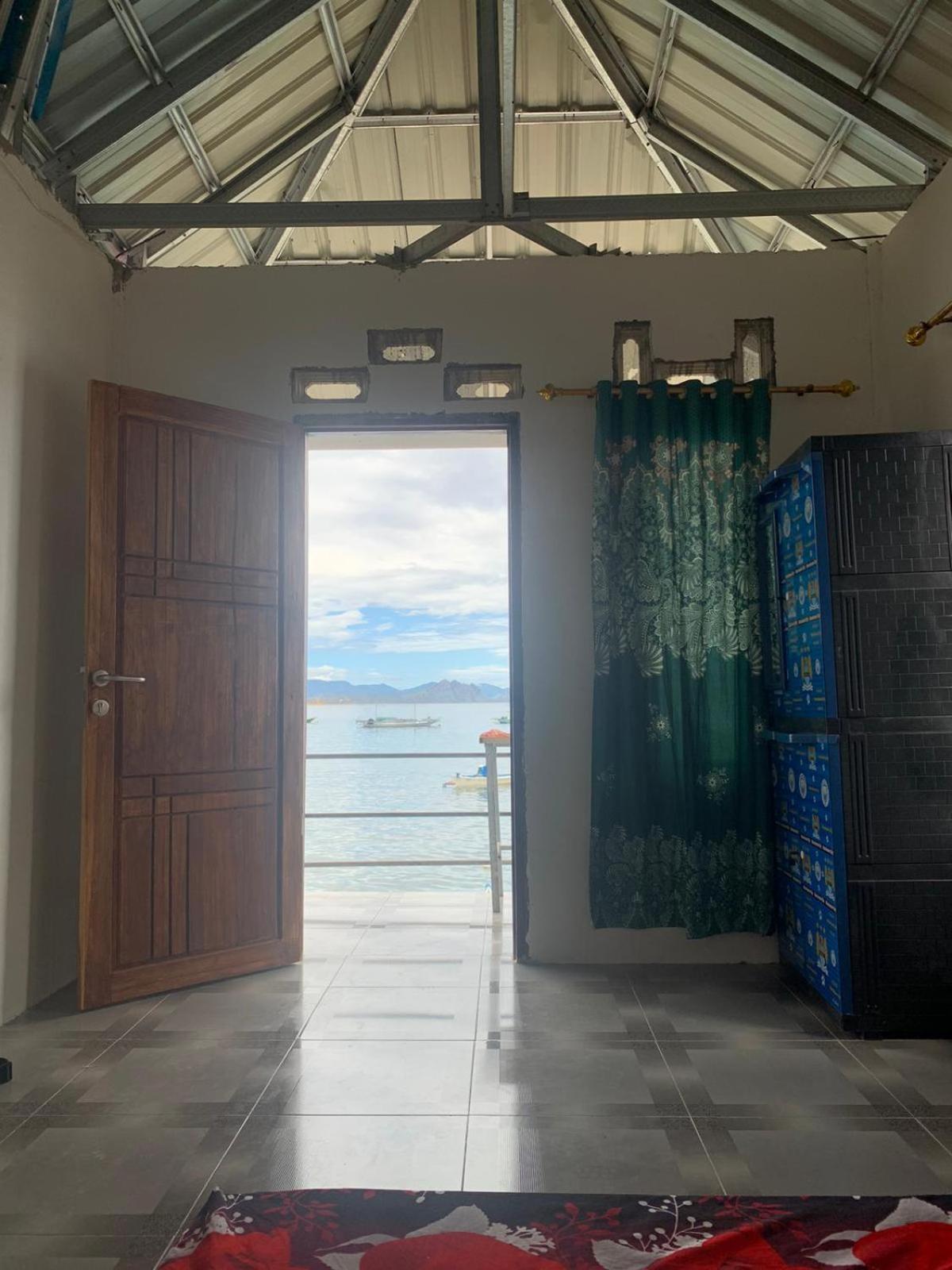Ora Komodo Home Stay Esterno foto