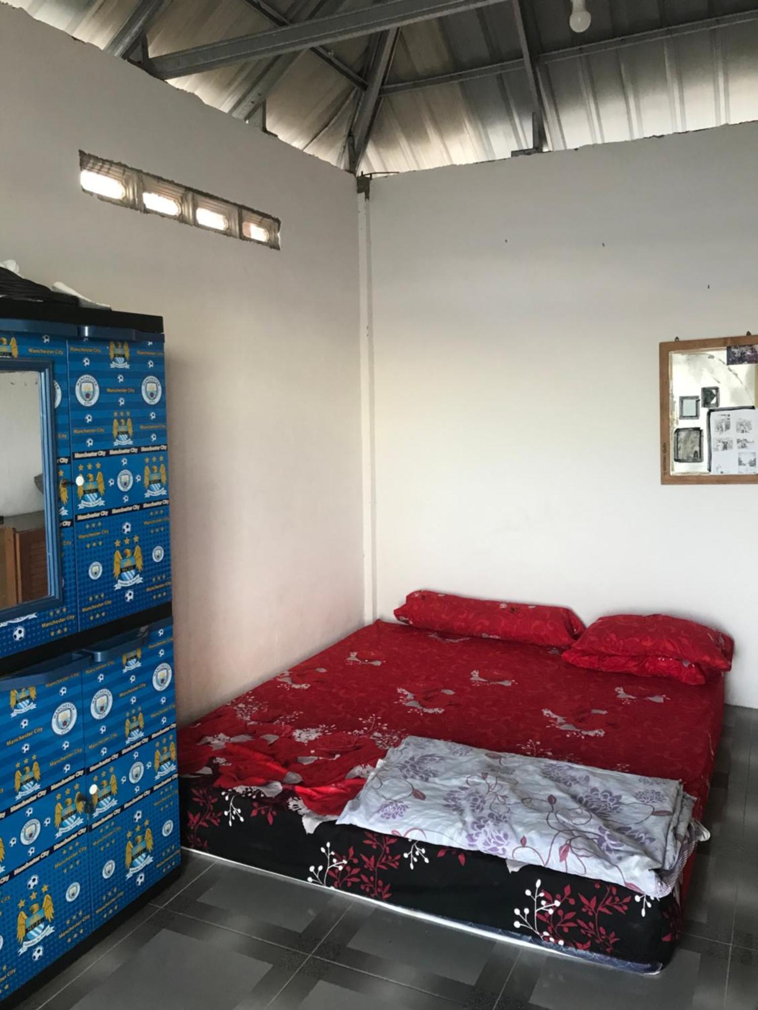 Ora Komodo Home Stay Esterno foto