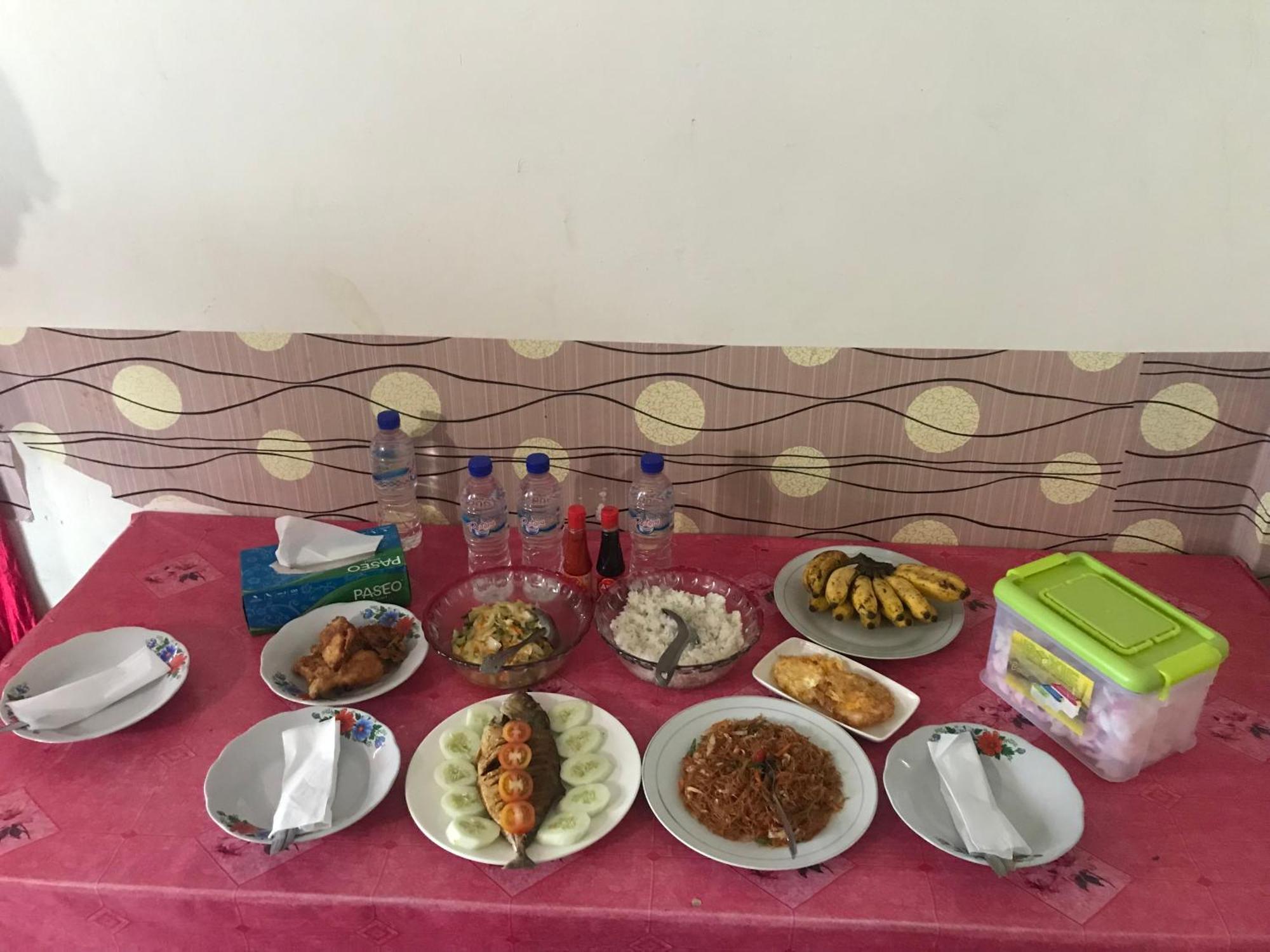 Ora Komodo Home Stay Esterno foto